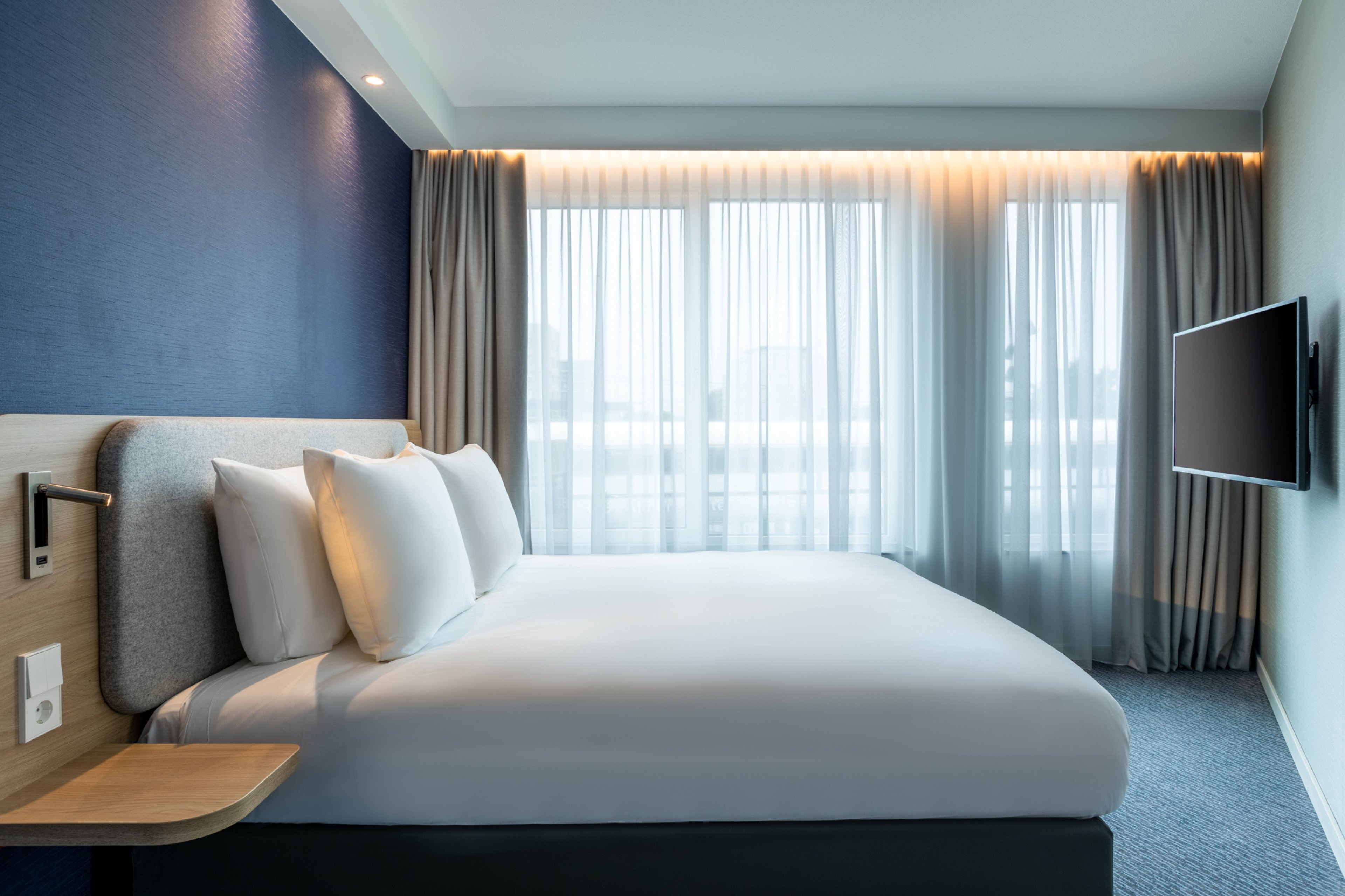 holiday inn express almere an ihg hotel