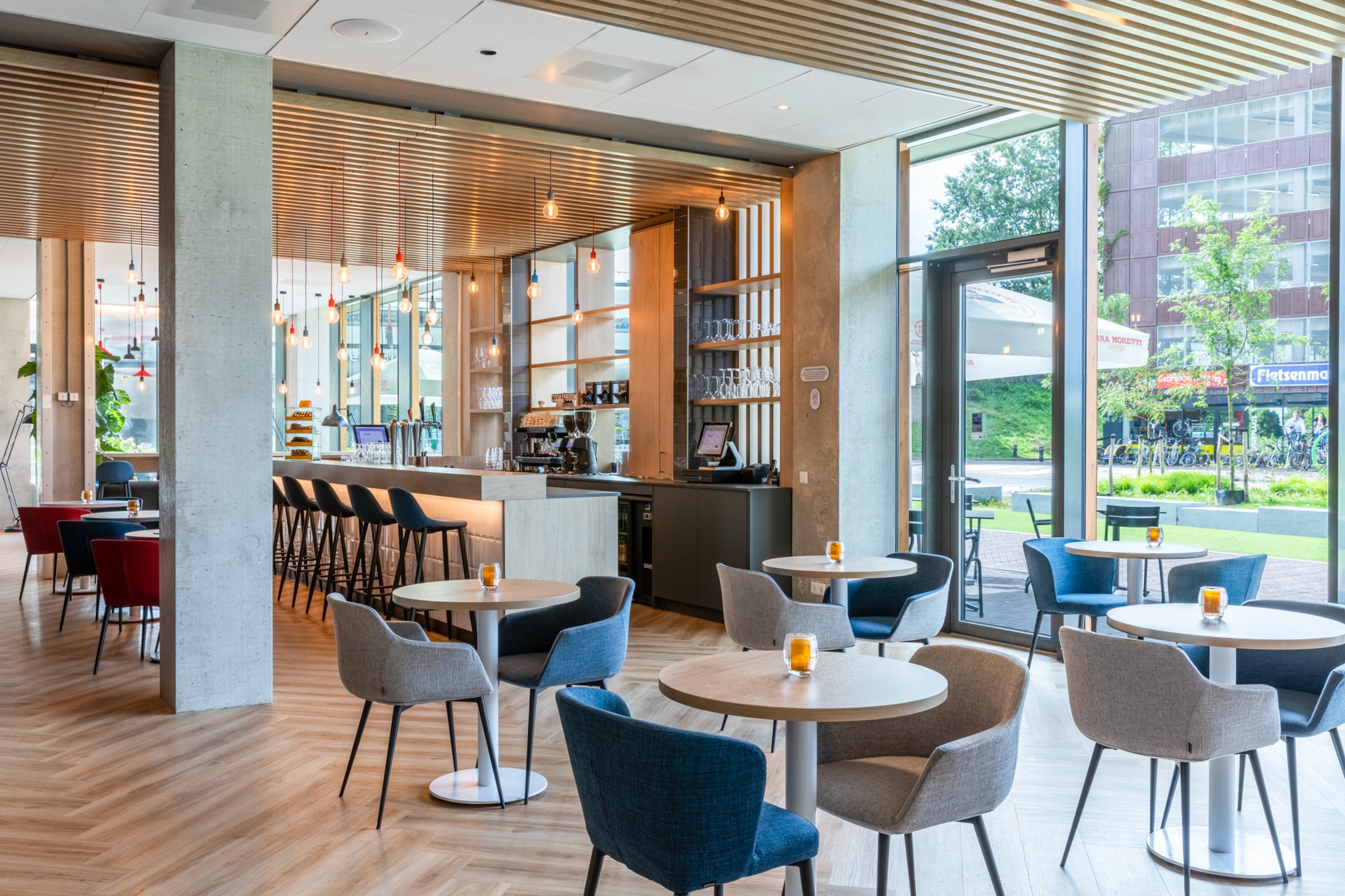 holiday inn express almere an ihg hotel