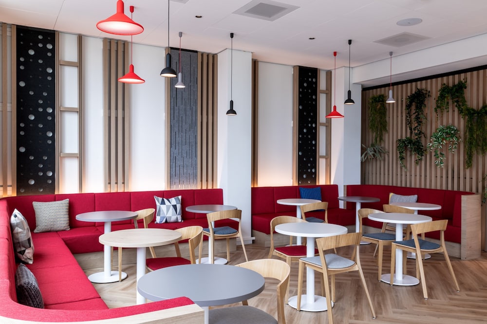 holiday inn express almere an ihg hotel
