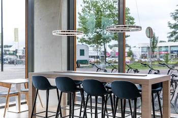 holiday inn express almere an ihg hotel