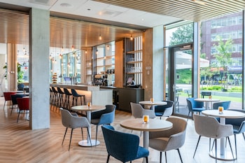 holiday inn express almere an ihg hotel