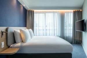 holiday inn express almere an ihg hotel