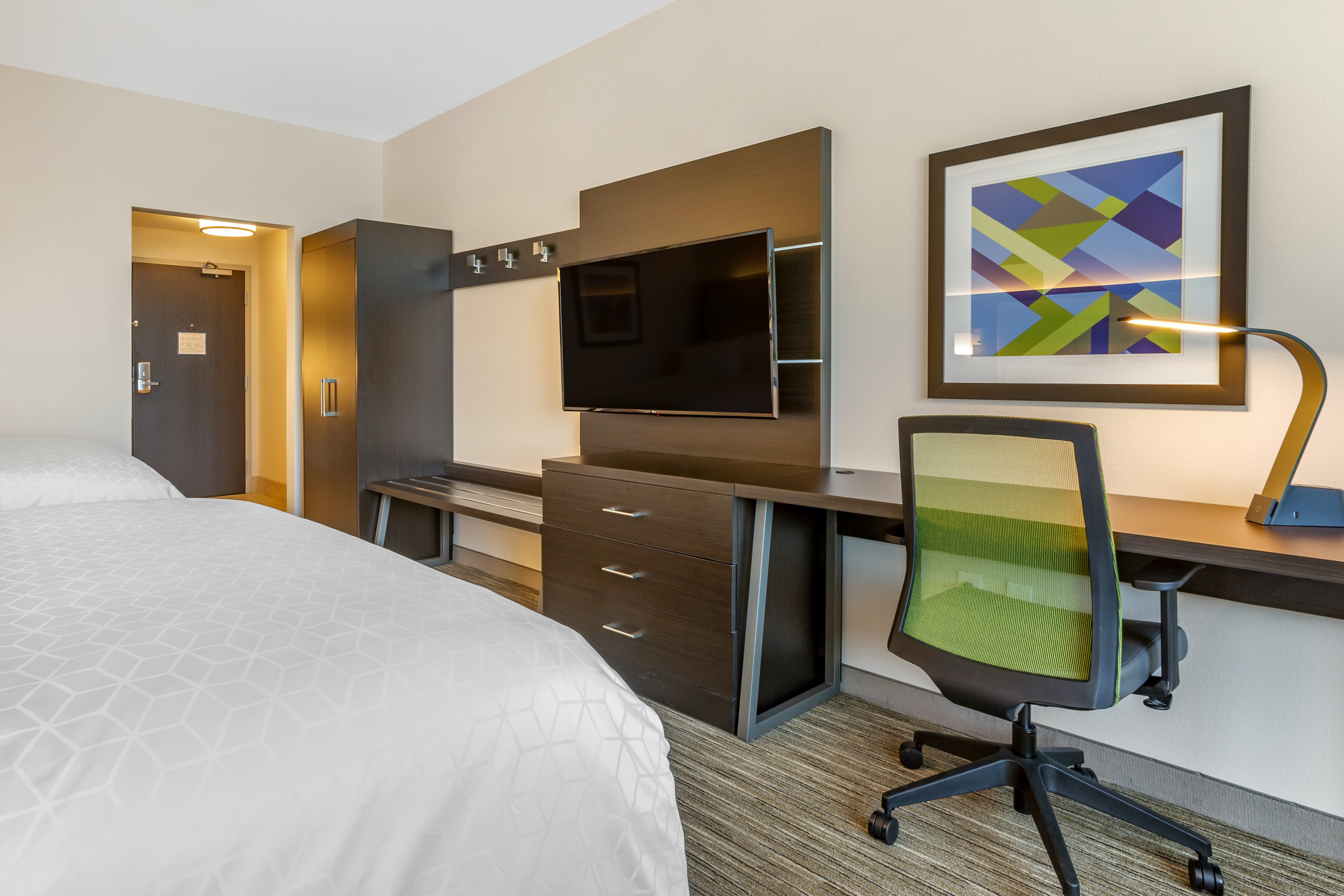holiday inn exp and sts phoenix dwtn state capitol