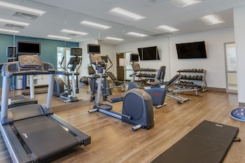 Holiday Inn Exp & Sts Phoenix Dwtn State Capitol,Phoenix Sky Harbor International Airport>>Phoenix,2.5 star