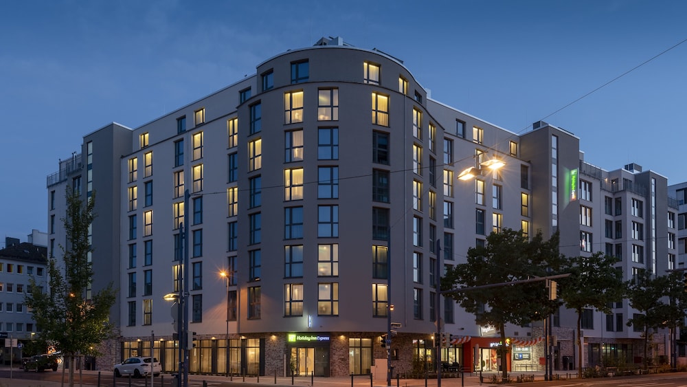holiday inn express offenbach an ihg hotel