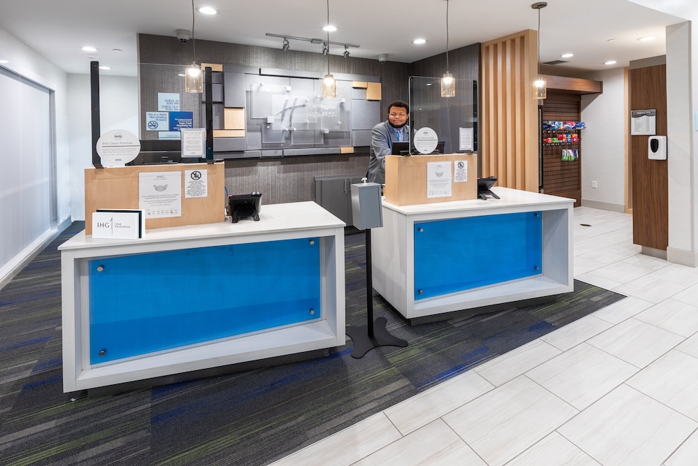hol inn exp and suites stafford nw sugar land