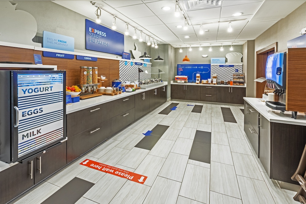 hol inn exp and suites stafford nw sugar land