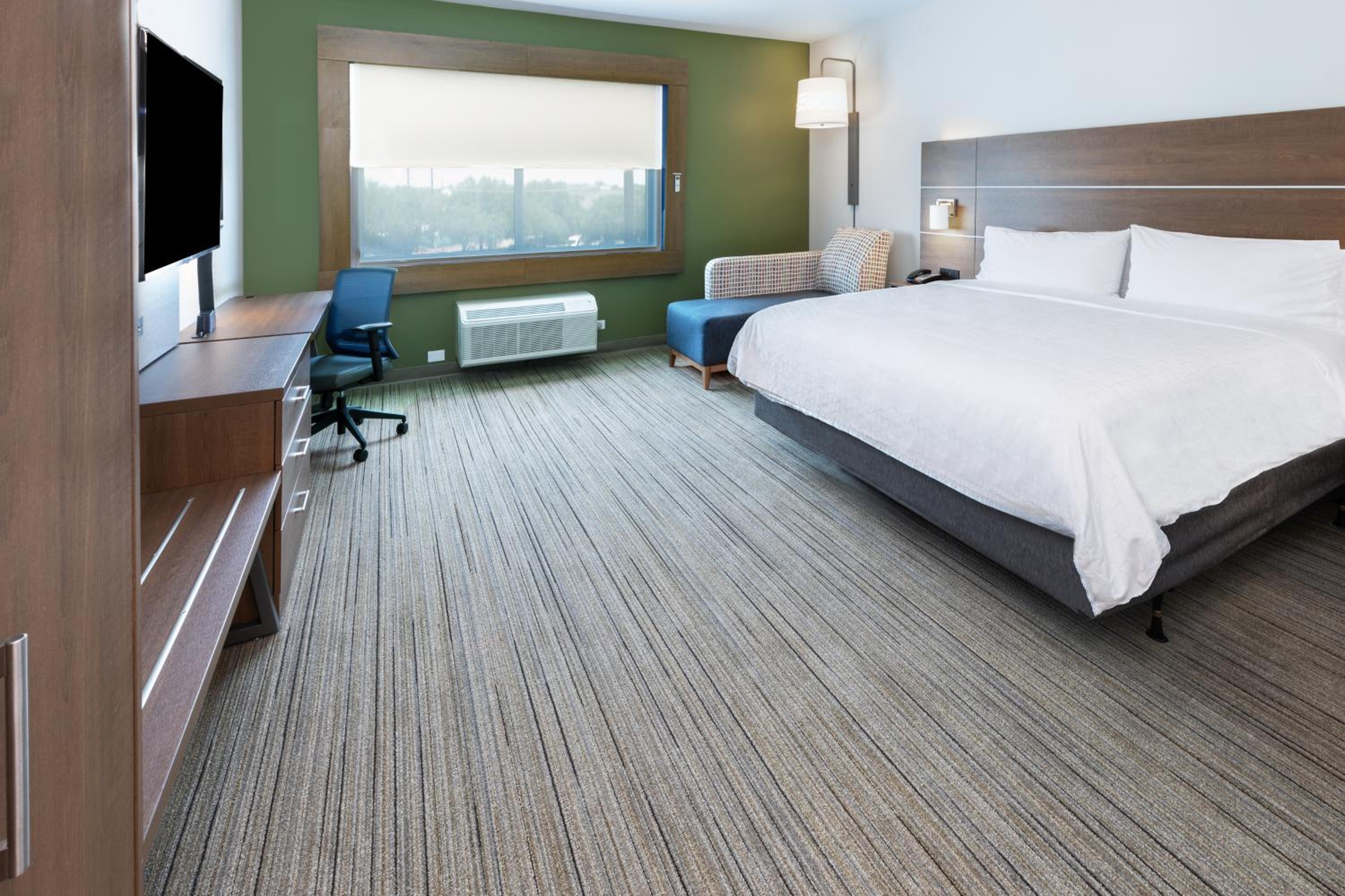 hol inn exp and suites stafford nw sugar land