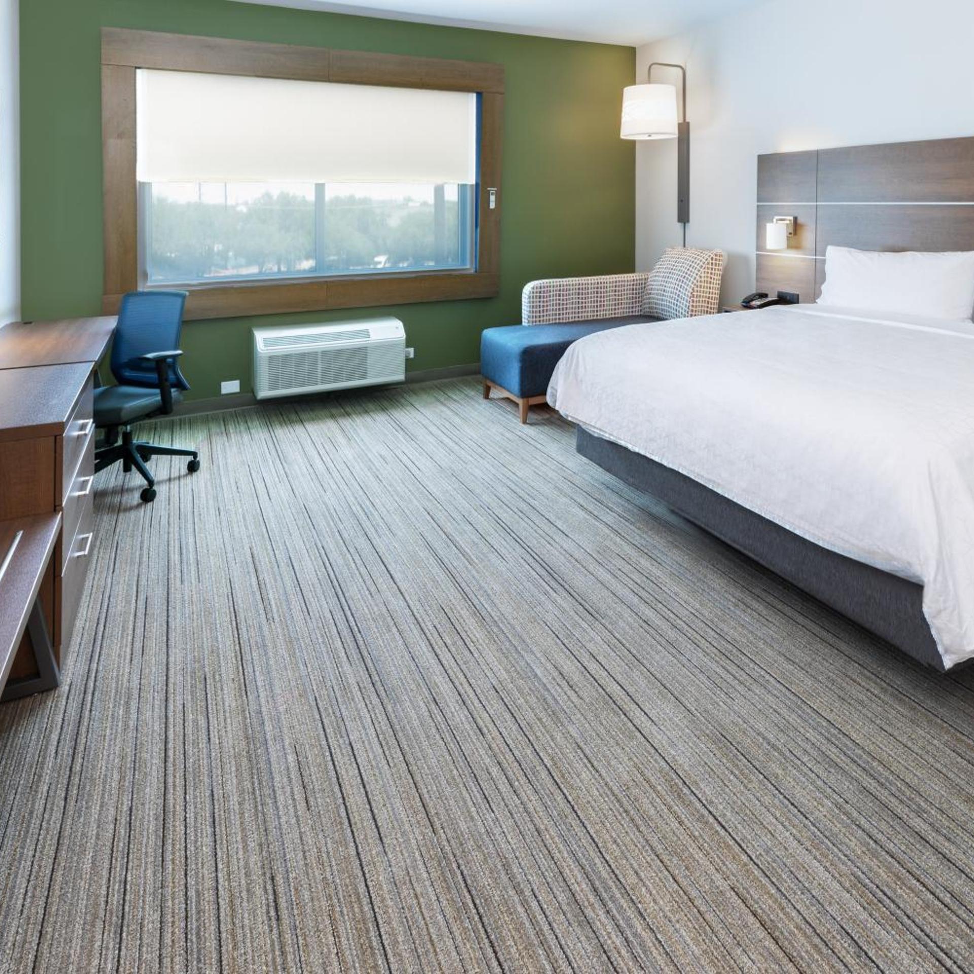 hol inn exp and suites stafford nw sugar land