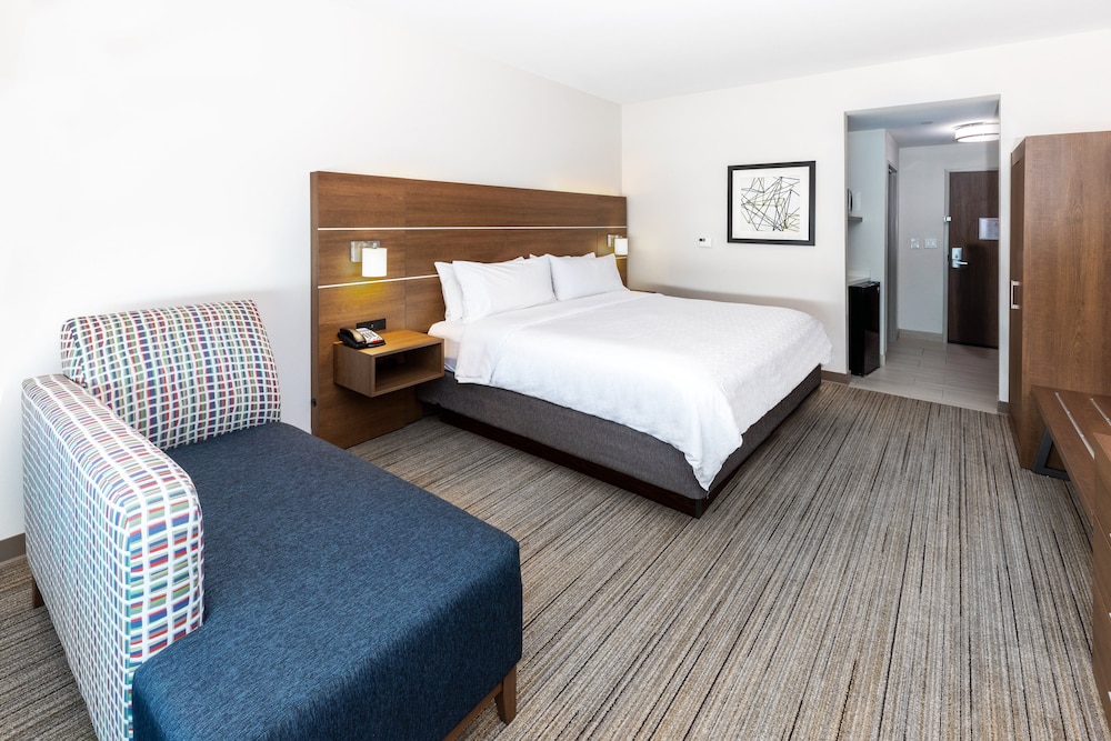 hol inn exp and suites stafford nw sugar land