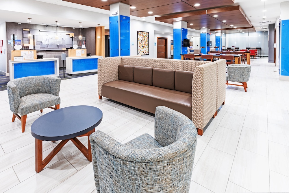 hol inn exp and suites stafford nw sugar land