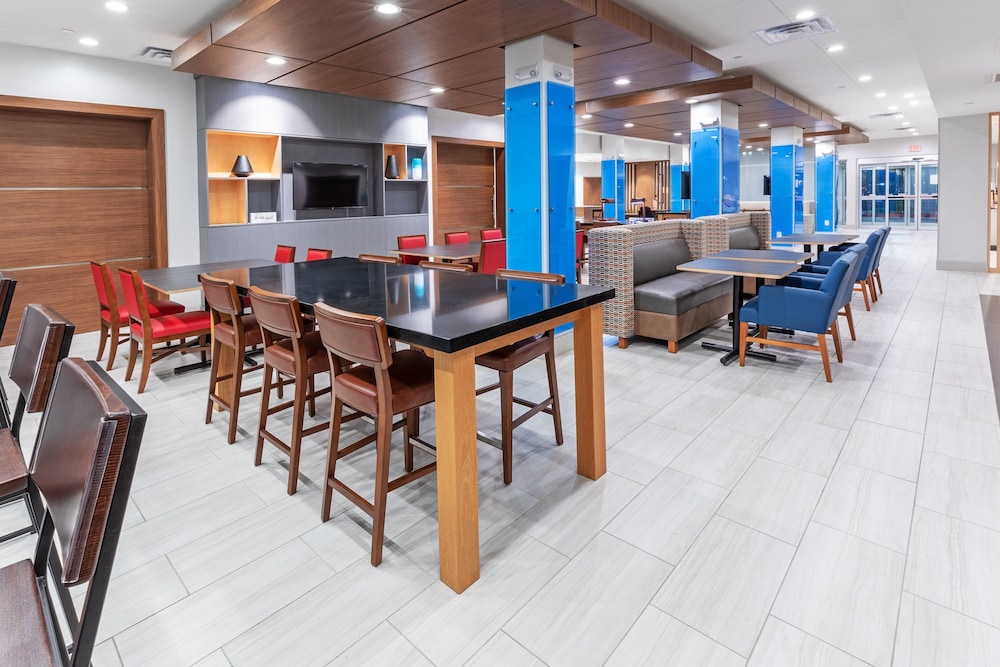 hol inn exp and suites stafford nw sugar land