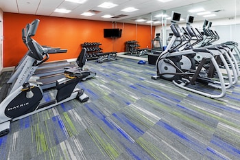Hol. Inn Exp. And Suites Stafford Nw - Sugar Land,Meadows Place>>Houston,2.5 star
