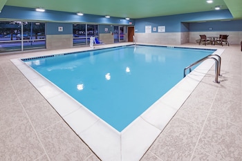 Hol. Inn Exp. And Suites Stafford Nw - Sugar Land,Meadows Place>>Houston,2.5 star