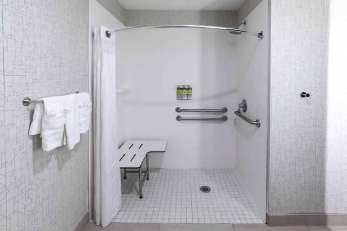 hol inn exp and suites stafford nw sugar land