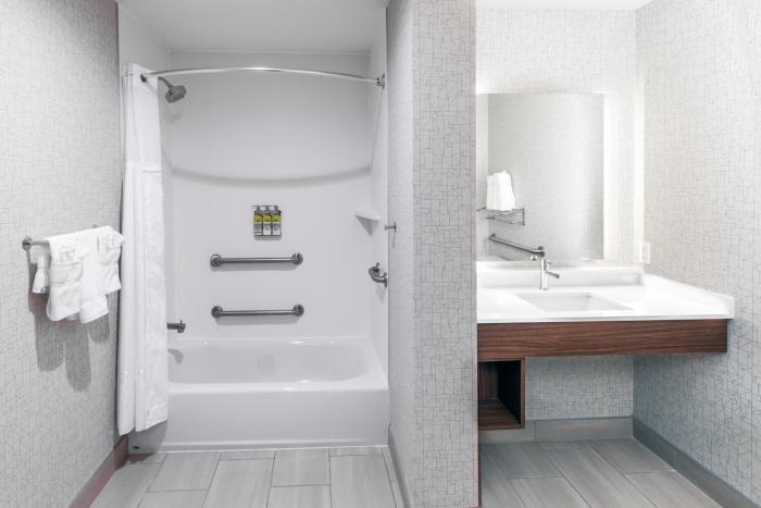 hol inn exp and suites stafford nw sugar land
