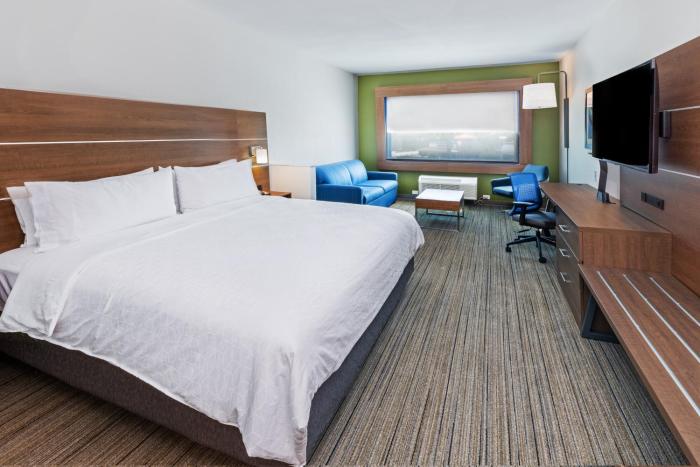 hol inn exp and suites stafford nw sugar land
