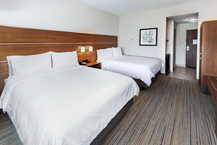 hol inn exp and suites stafford nw sugar land
