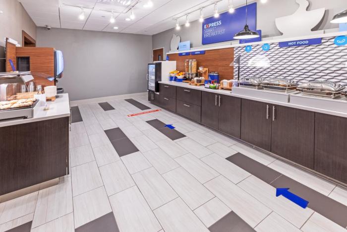 hol inn exp and suites stafford nw sugar land