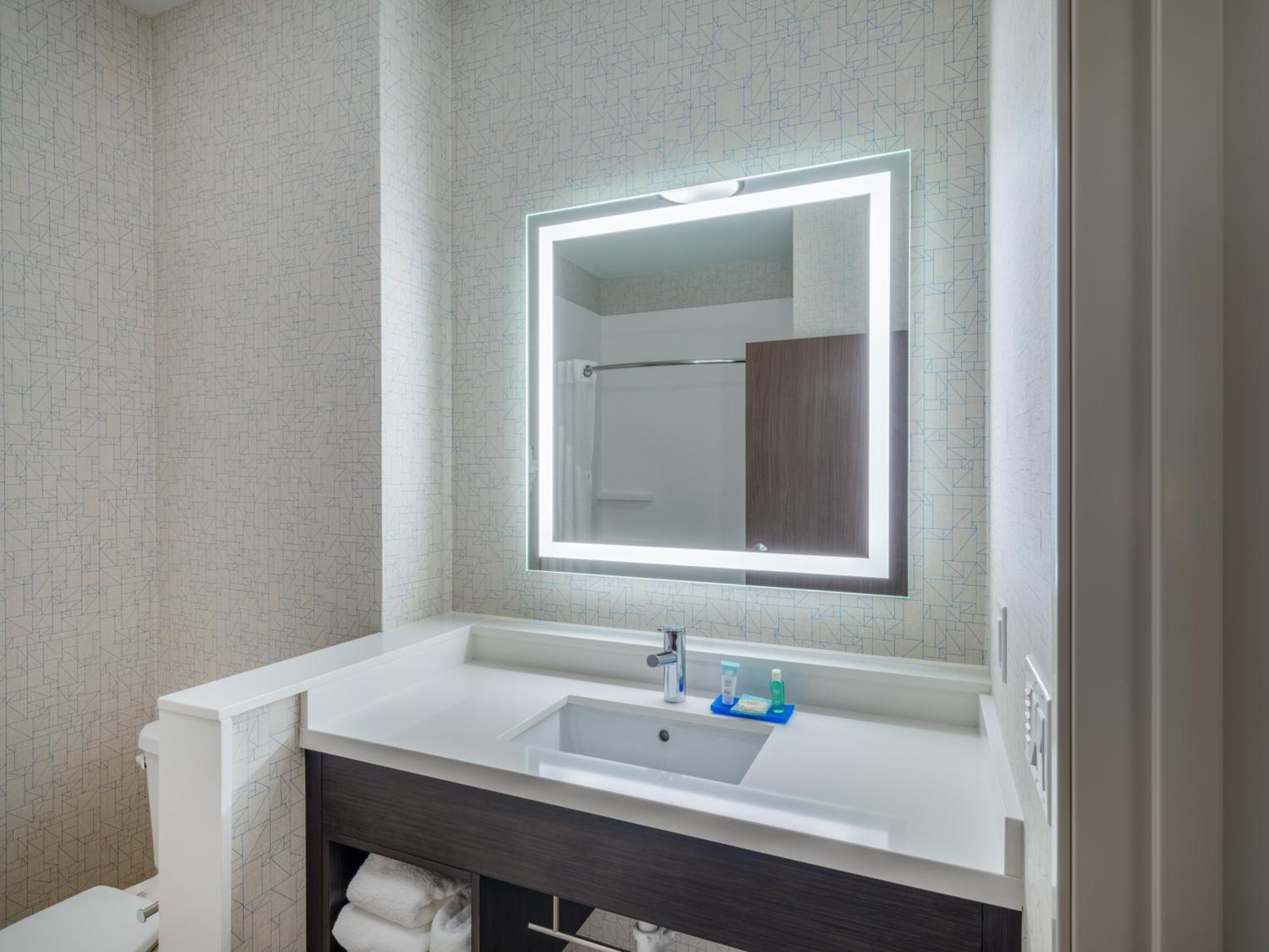 holiday inn express and suites watertown an ihg hotel