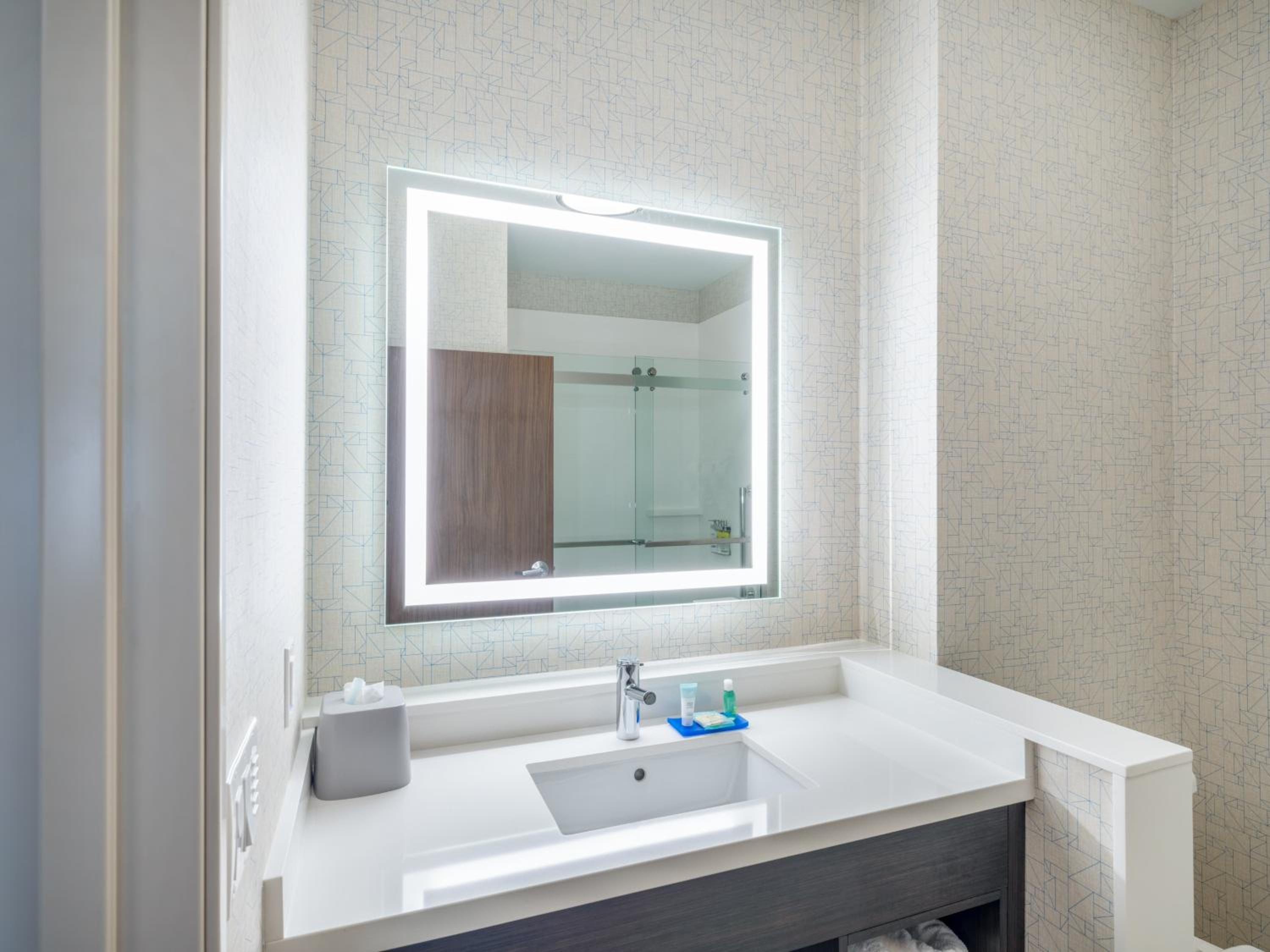 holiday inn express and suites watertown an ihg hotel
