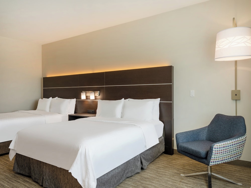 holiday inn express and suites watertown an ihg hotel