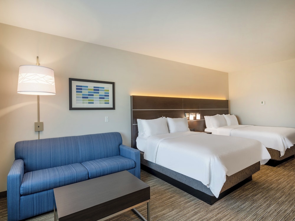holiday inn express and suites watertown an ihg hotel