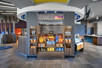 tru by hilton troy detroit