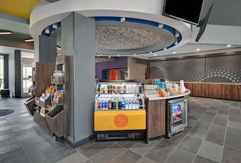tru by hilton troy detroit