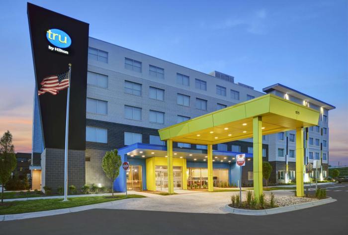 tru by hilton troy detroit