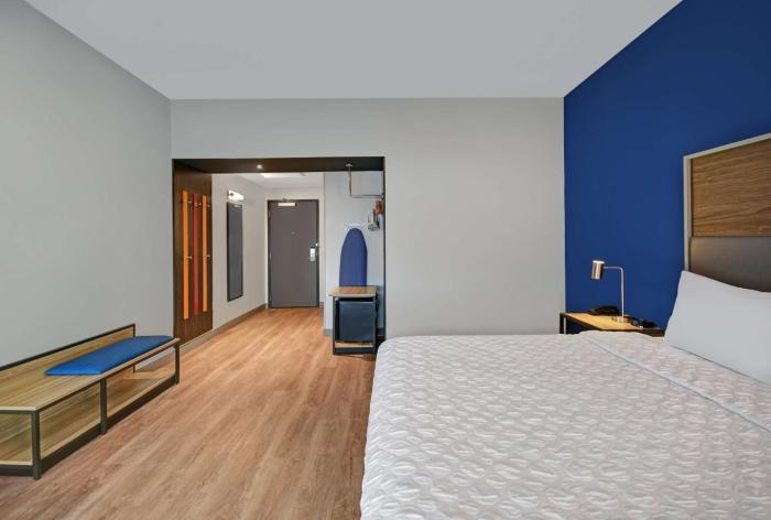 tru by hilton troy detroit