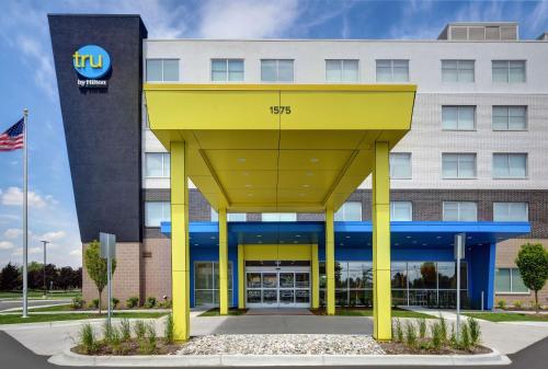 tru by hilton troy detroit