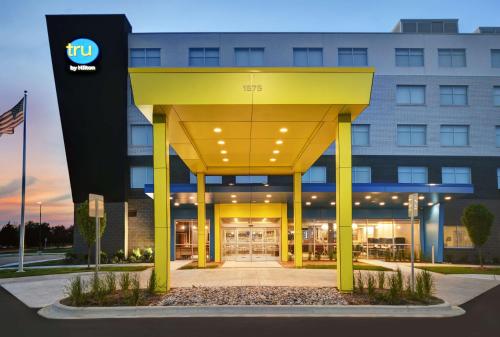 tru by hilton troy detroit