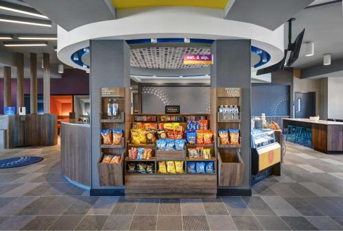 tru by hilton troy detroit
