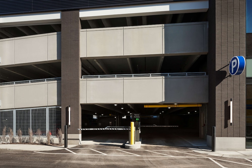 hilton garden inn madison downtown