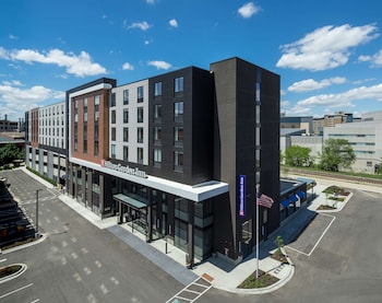 hilton garden inn madison downtown