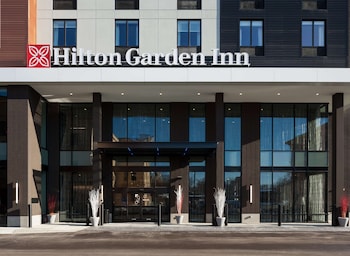 hilton garden inn madison downtown