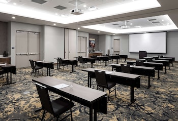 hilton garden inn madison downtown