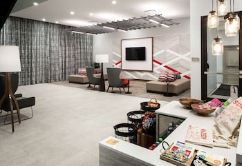 Hilton Garden Inn Madison Downtown,Dane County Regional Airport>>Dane,3 star