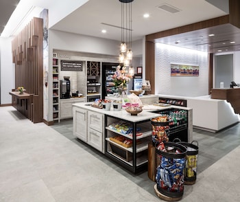 hilton garden inn madison downtown