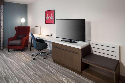 hilton garden inn madison downtown
