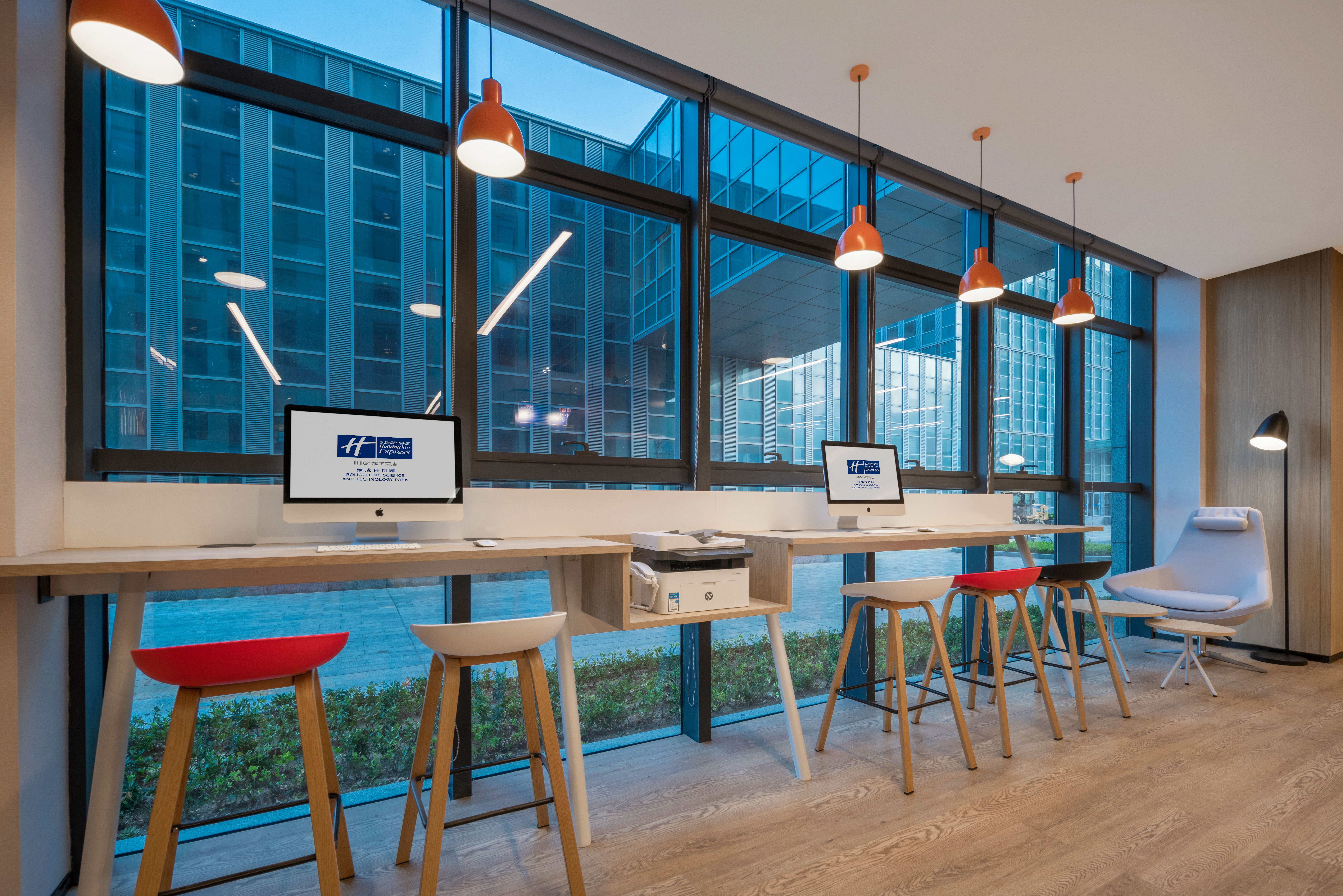 holiday inn express rongcheng science and technolo