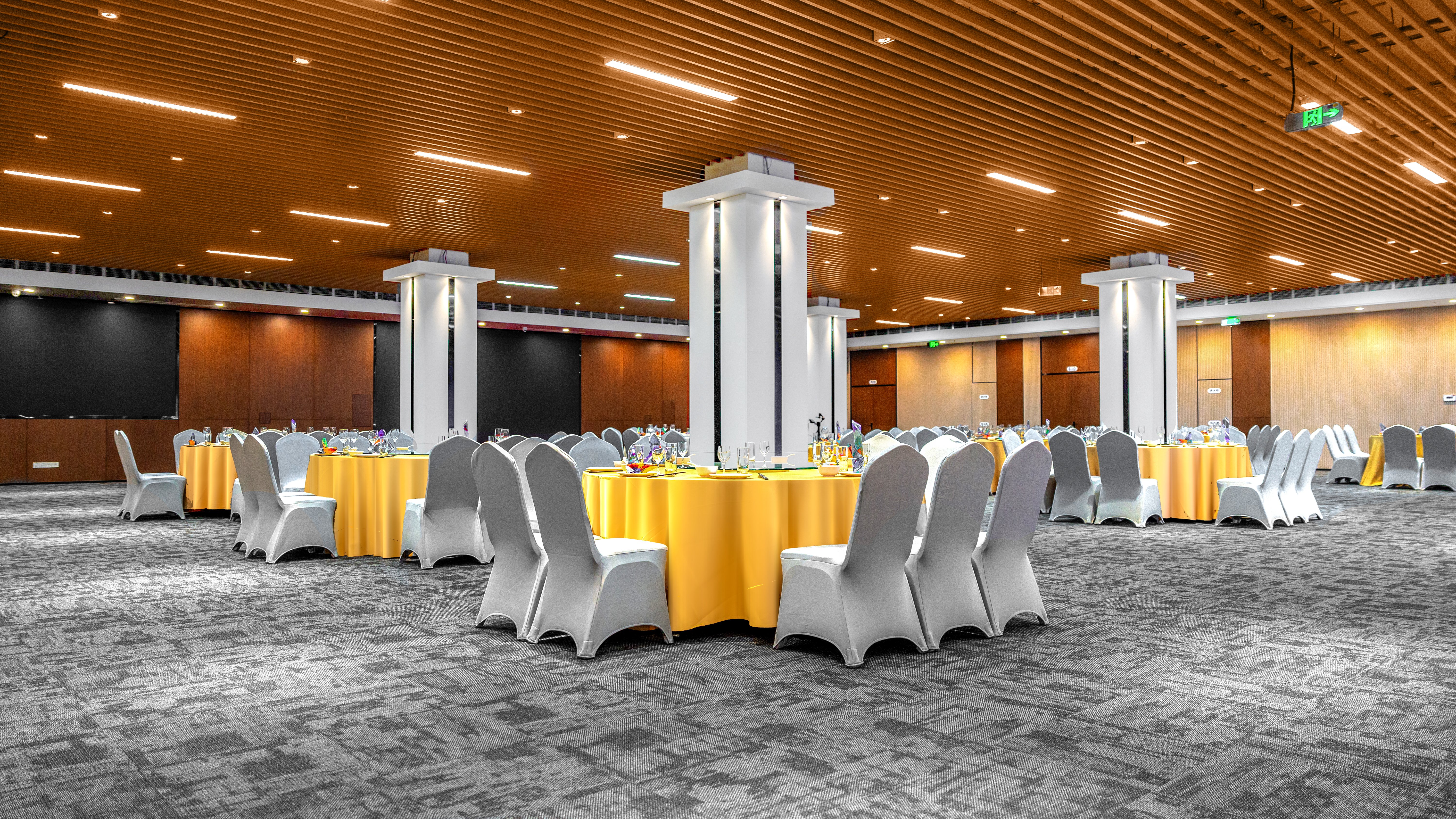 holiday inn express rongcheng science and technolo