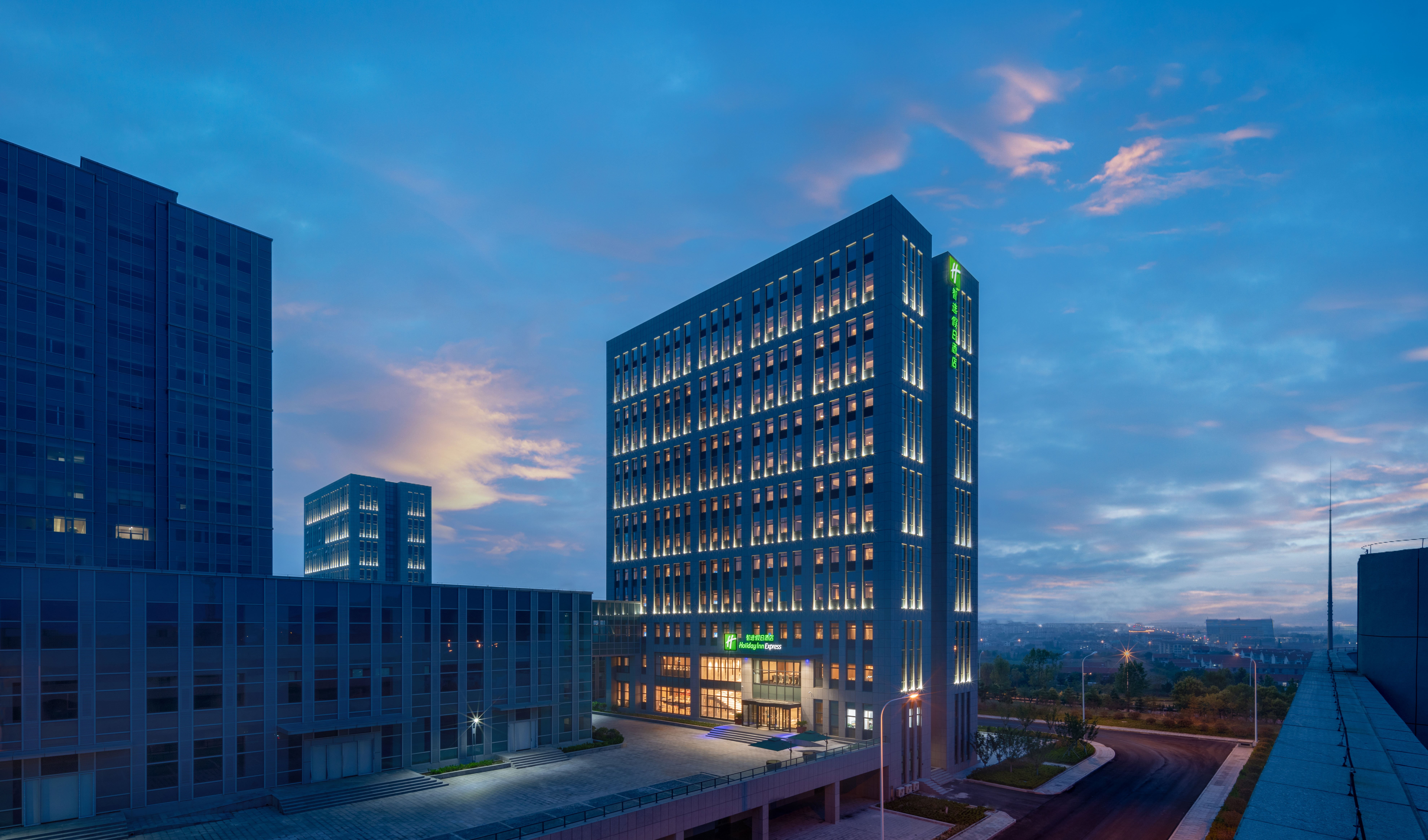 holiday inn express rongcheng science and technolo