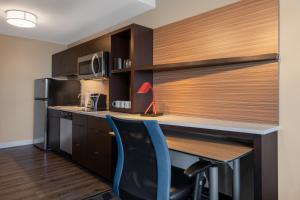 towneplace suites by marriott indianapolis airport