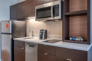 towneplace suites by marriott indianapolis airport