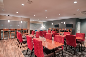 towneplace suites by marriott indianapolis airport