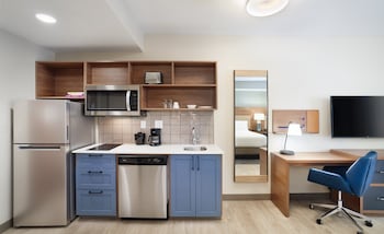 Candlewood Suites Asheville Downtown, An Ihg Hotel,Buncombe County>>Asheville,2.5 star