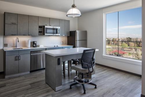 hyatt house denver aurora
