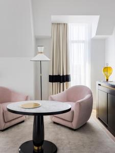 Kimpton St Honore Paris, An Ihg Hotel,Paris>>Aulnay-Sous-Bois,5 star